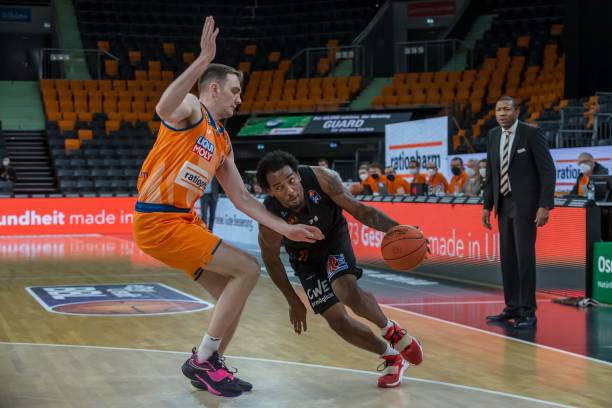 但调整后中 但调整后中