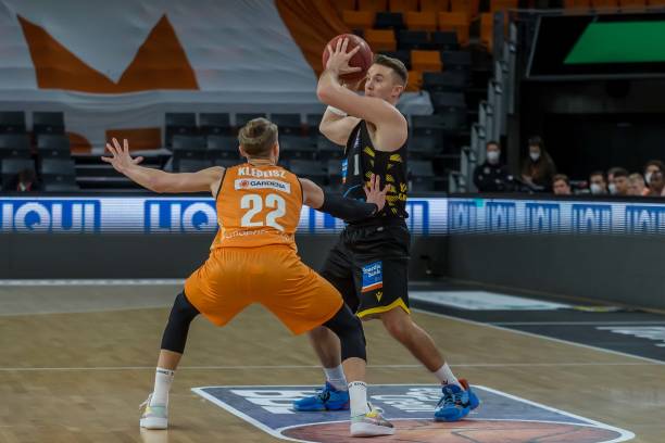 理解王曼昱 理解王曼昱