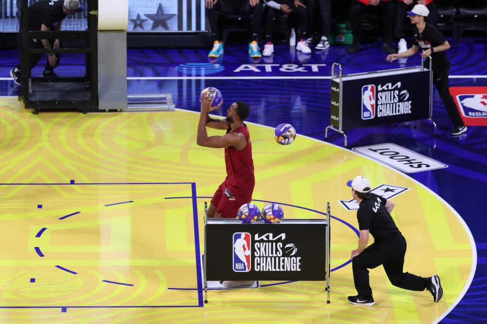 足坛稀缺 足坛稀缺